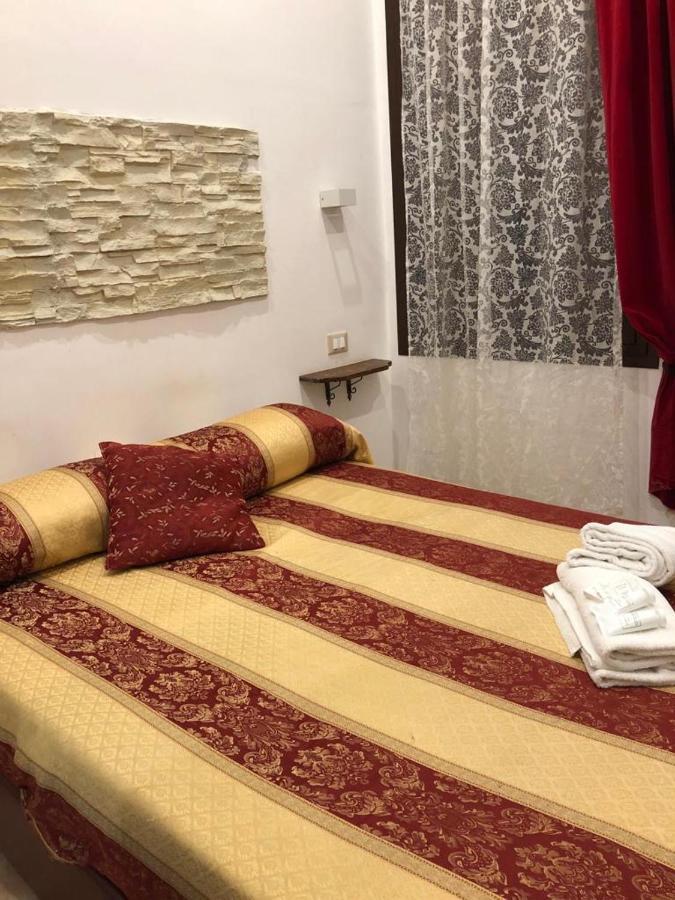 B&B Cortile Di Venere Trapani Bagian luar foto